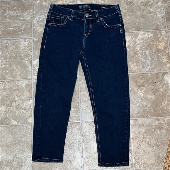 Silver Suki High Capri Jeans  Dark Indigo with Contrast Stitching - Picture 10 of 10